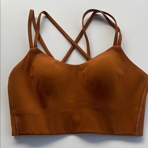 lululemon athletica Women's Like a Cloud Longline Bra
Light Support
Sz 8
Ribbed